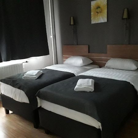 Hotel Auberge Van Strombeek Jette ภายนอก รูปภาพ