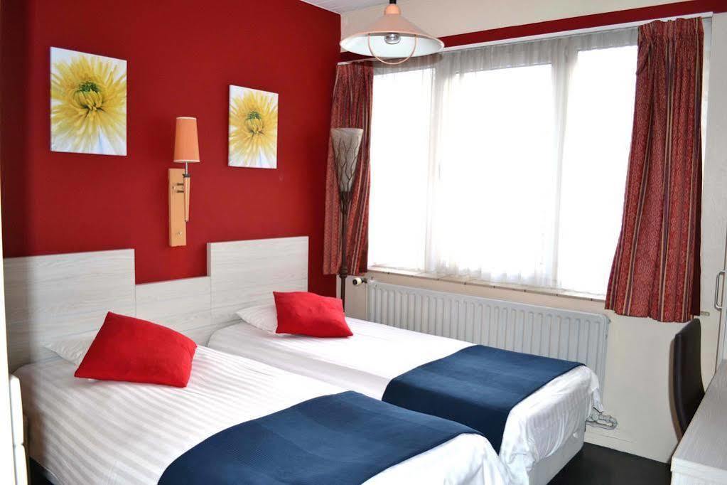 Hotel Auberge Van Strombeek Jette ภายนอก รูปภาพ