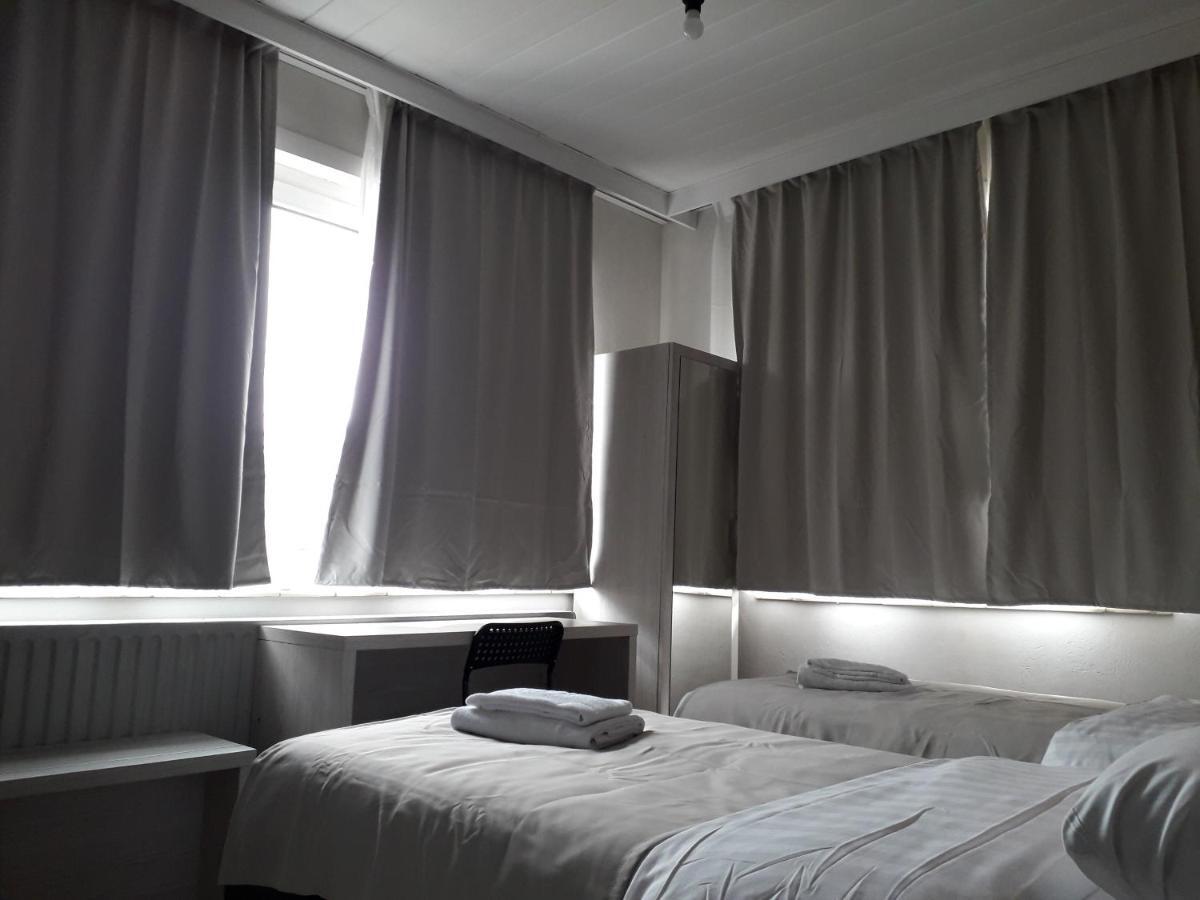 Hotel Auberge Van Strombeek Jette ภายนอก รูปภาพ