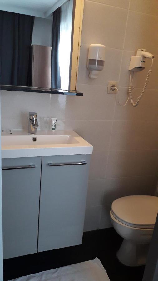 Hotel Auberge Van Strombeek Jette ภายนอก รูปภาพ