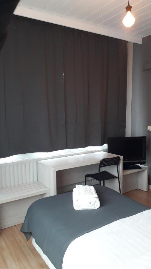 Hotel Auberge Van Strombeek Jette ภายนอก รูปภาพ