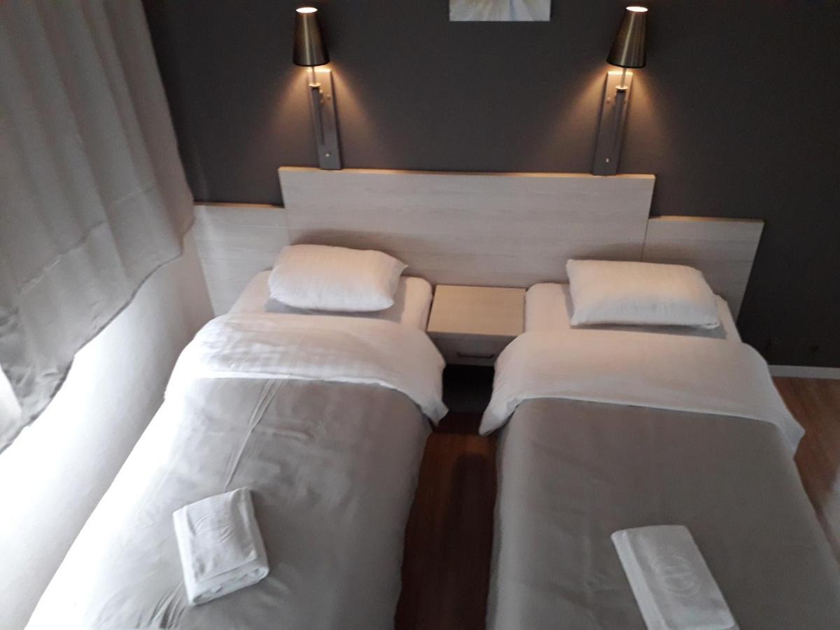 Hotel Auberge Van Strombeek Jette ภายนอก รูปภาพ