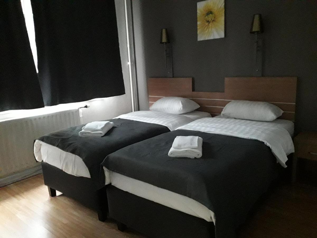 Hotel Auberge Van Strombeek Jette ภายนอก รูปภาพ