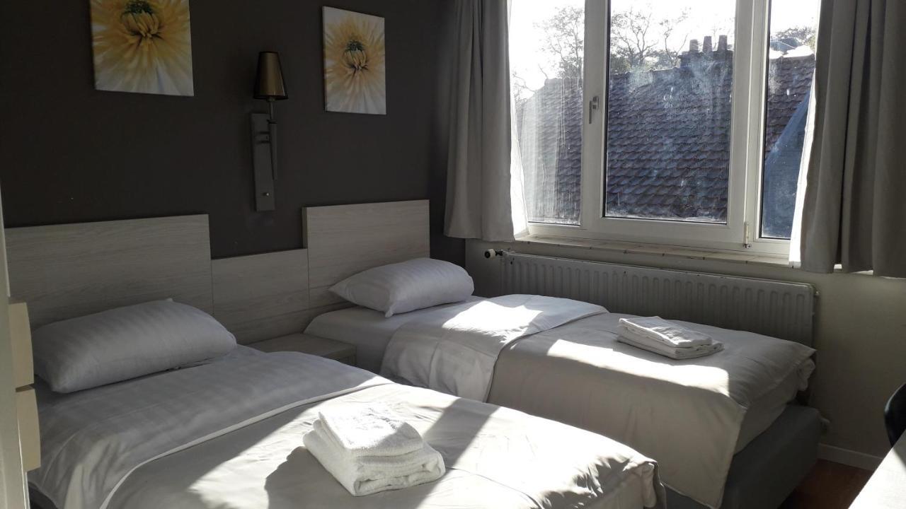 Hotel Auberge Van Strombeek Jette ภายนอก รูปภาพ