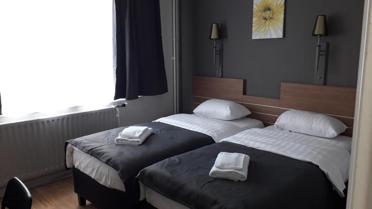Hotel Auberge Van Strombeek Jette ภายนอก รูปภาพ