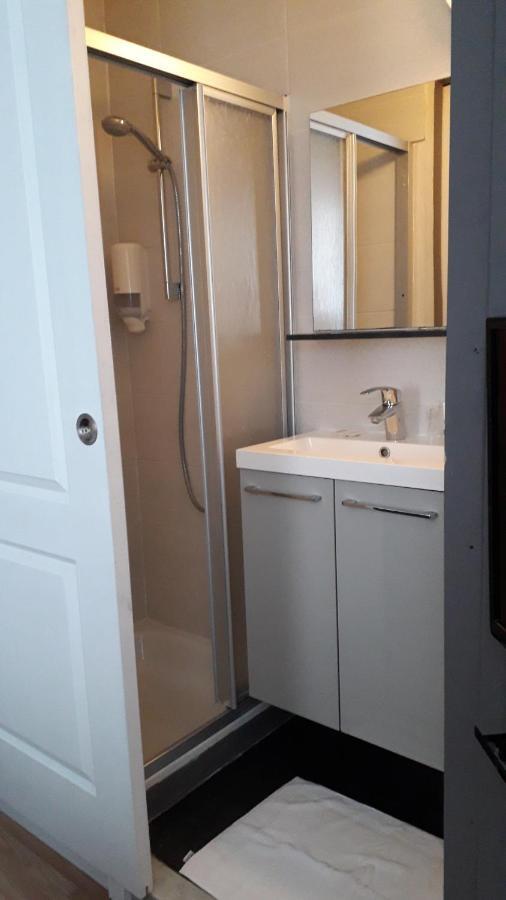 Hotel Auberge Van Strombeek Jette ภายนอก รูปภาพ